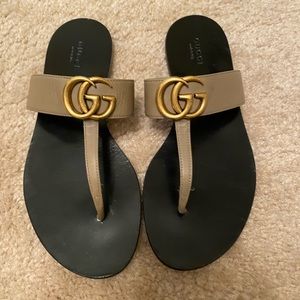 Gucci T-strap sandals (Taupe)